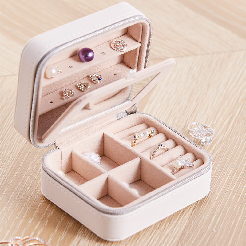 Cool Jewels A Palm Sized Compact Jewelry Box Vista Shops